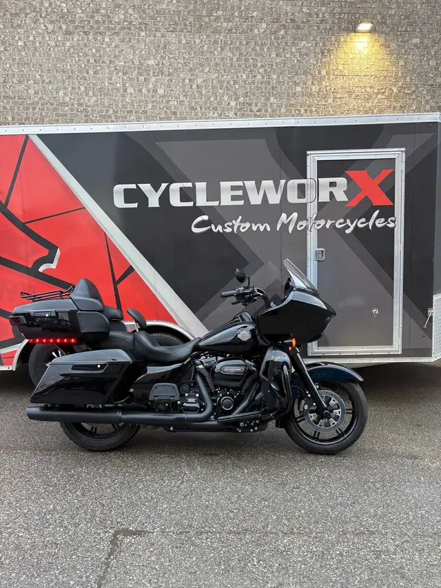 2023 Harley-Davidson Road Glide Ultra Limited in Touring in Markham / York Region - Image 2