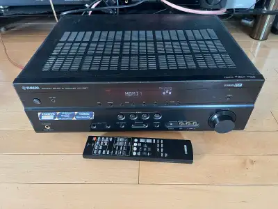 Works perfectly. Comes with Yamaha remote.