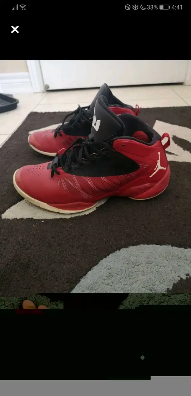 Air Jordan Lunarlon – Red & Black – Size 10.5 – Good Condition in Men's Shoes in Markham / York Region - Image 4