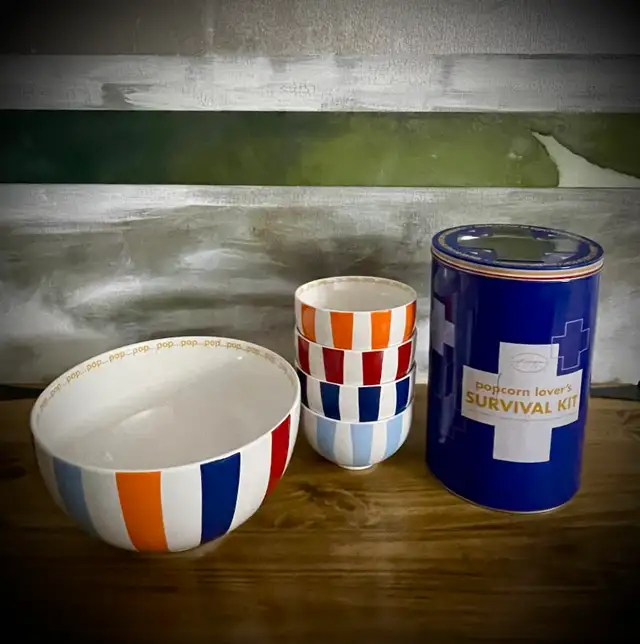 Popcorn Emergency Kit • Serving Bowl Plus 4 Fun Striped Bowls in Kitchen & Dining Wares in Kitchener / Waterloo - Image 2