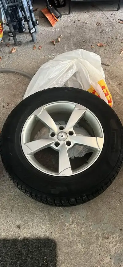 Set of 17” rims with Pirelli Scorpion winter tires. 235/65 17r. Bolt patter 5x112 - came off an Audi...