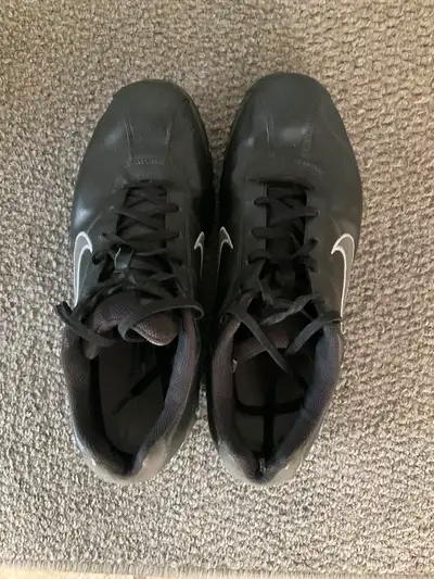 Men’s Nike Golf Shoes - Size 9