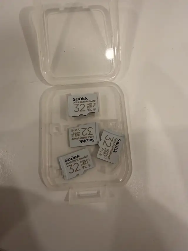SanDisk Max Endurance 32GB MicroSD cards (V30/U3) in Flash Memory & USB Sticks in City of Montréal - Image 3