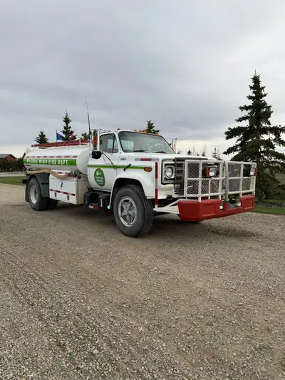 This 1977 GMC 6500 only has 38,000 original miles! It spent most of its life as a small town firetru...