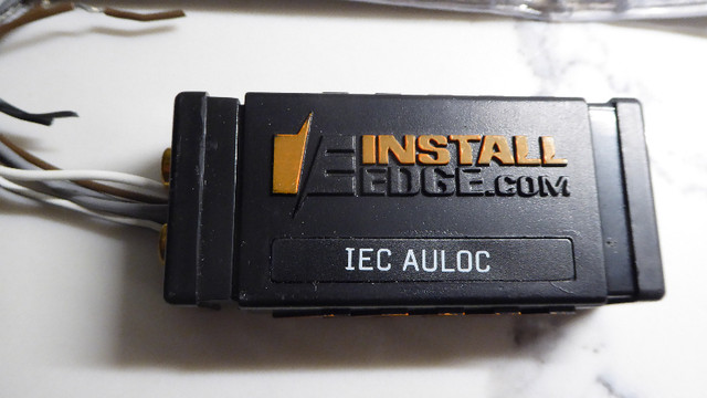 IEC AULOC speaker wire output convert  to RCA output in Audio & GPS in Hamilton