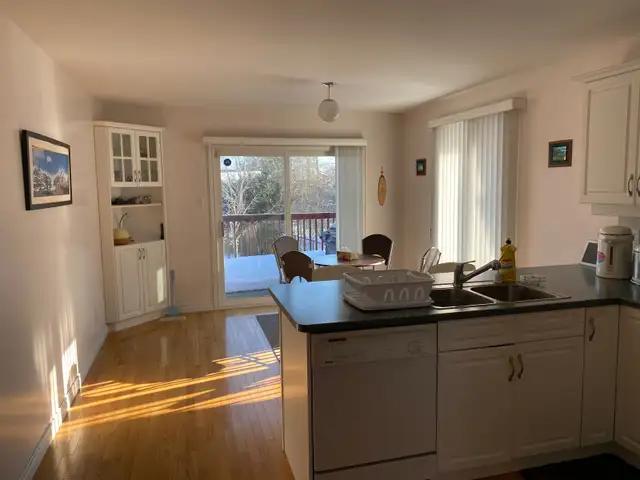 ROOMS FOR RENT in Room Rentals & Roommates in Peterborough - Image 2