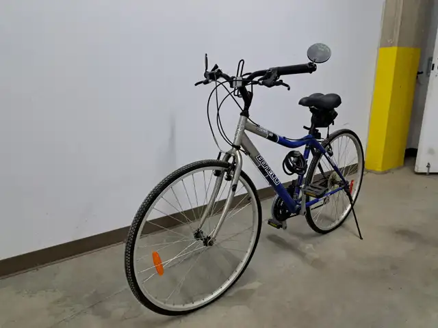 Velo Hybride 18 Vitesses in Cruiser, Commuter & Hybrid in Laval / North Shore - Image 3