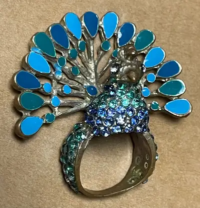 Vintage Enameled Brass Peacock Ring with Rhinestones Women’s size 5 or 6 Excellent condition $15 Ple...