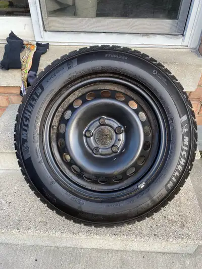 I am selling a pair of used MICHELIN X-Ice SNOW winter tires, size 195/65R15 on steel rims. These ti...