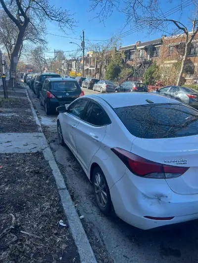 La voiture démarre bien et roule normalement au début. Cependant, une fois que le moteur est chaud,...