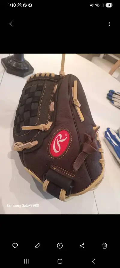 Rawlings baseball glove for left handed catchers 12.5 inch model, View more
