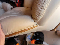 2 LEATHER CHAIRS IN LIKE NEW CONDITION