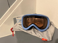  Snowboarding/ski goggles