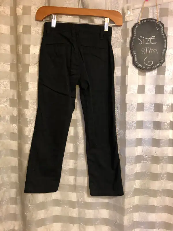 GAP boys Cotton Black Dress pants - 6 slim fit in Clothing - 5T in Calgary - Image 4