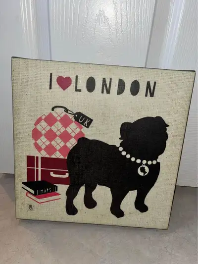 Approx 8.5 in L/W. smoke free home. Never been hung.