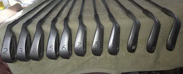 Ping Eye 2 Iron Set....2-LW....Green Dot-Great Shape...11 irons in Golf in Ottawa - Image 3