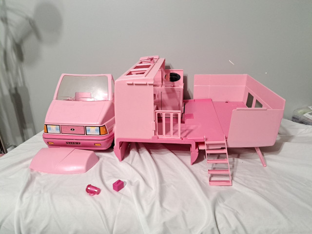1980s Barbie Dream Van Camper in Arts & Collectibles in Red Deer - Image 3
