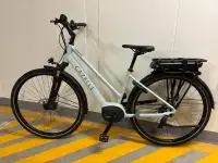 Vélo électrique Gazelle Low Step à vendre - COMME NEUF