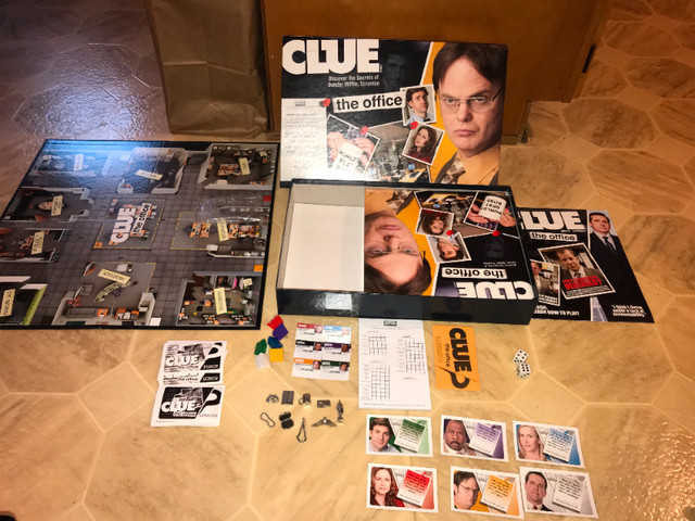 Clue THE OFFICE Board Game 100% Complete 9 collectible Tokens in Toys & Games in St. Catharines - Image 2