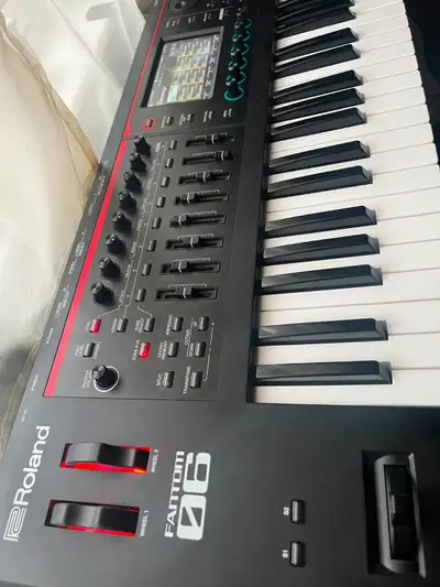 Roland Fantom 06 Workstation/Synthesizer Keyboard 61 Key, View more