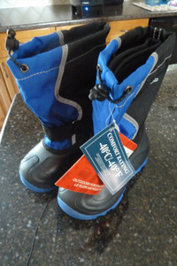 BNWT Waterproof Kids Boots (Size 11)