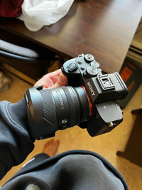 Sony 20mm f/1.8 e-mount full frame lens 
