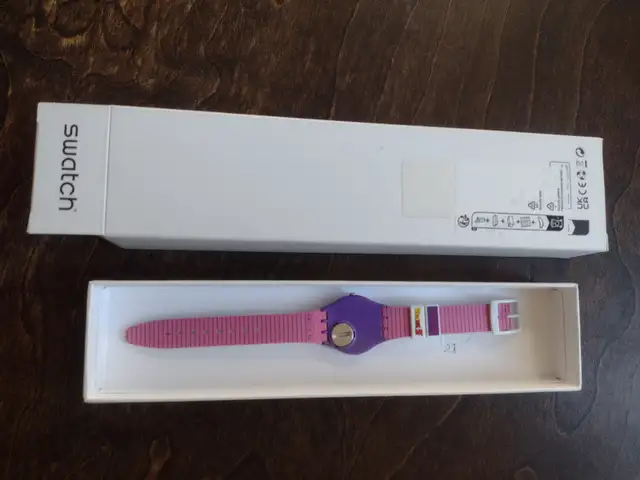 Montre pour enfant Swatch in Jewellery & Watches in City of Montréal - Image 3