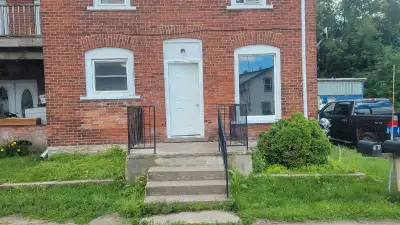 2 bedroom plus den