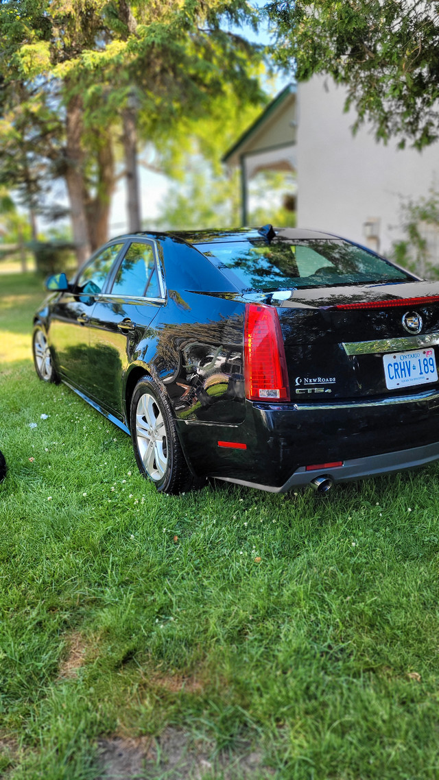 2011 Cadillac CTS in Cars & Trucks in Markham / York Region