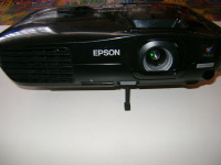 Epson EX7200 H367A 3LCD WXGA Projector 2600 Lumens HDMI VGA