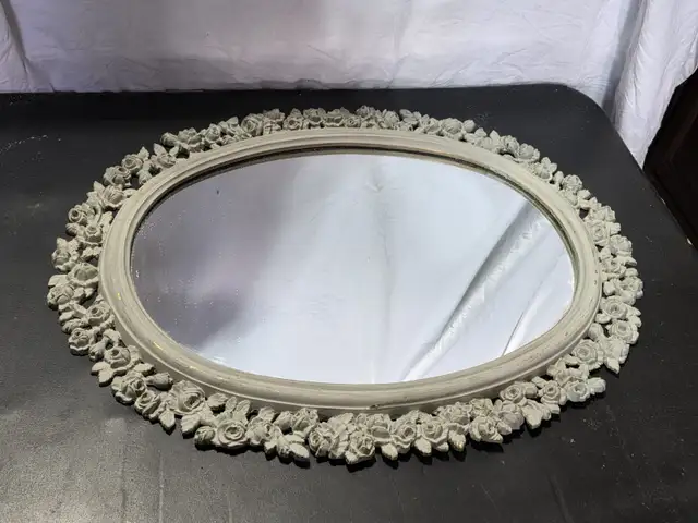 Vintage Oval Wood Mirror - Carved Rose Floral Frame in Home Décor & Accents in Ottawa - Image 2