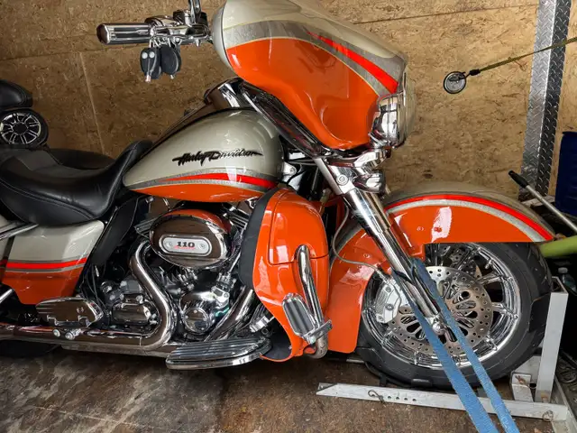 Enclosed Motorcycle transport-Tow-Spyder/Harley/Ducati-Cheap in Other in Mississauga / Peel Region - Image 7