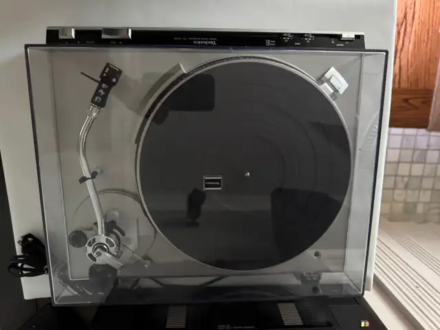 Technics SL3200 Direct Drive Turntable w Shure M91ED Cartridge in Stereo Systems & Home Theatre in City of Toronto - Image 3
