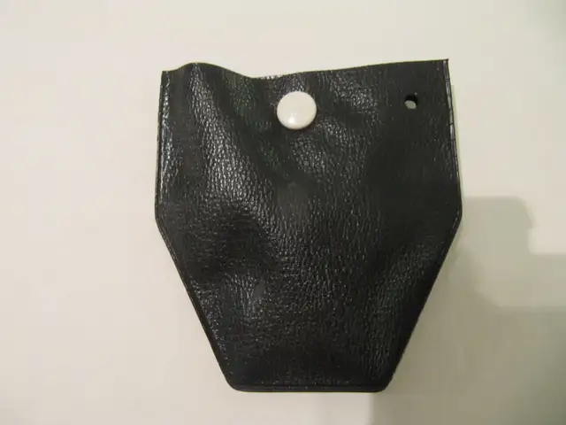 Vintage Pearl Nickel Snare Drum Tuning Tightening Keys WithPouch in Drums & Percussion in Mississauga / Peel Region - Image 7