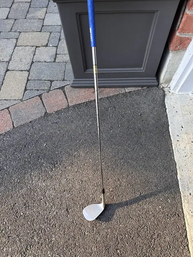 Bobby Jones 60° Wedge - R/H in Golf in Ottawa - Image 2