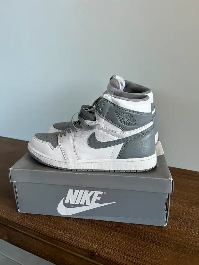 Jordan 1 Stealth - Grey & White in Men's Shoes in Markham / York Region - Image 2
