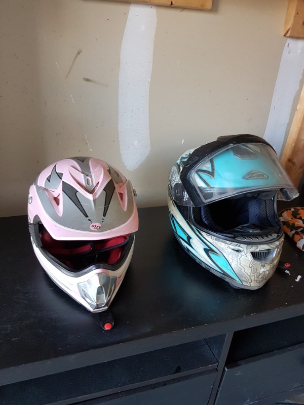 Used Motorcycle Full Face Helmet for Adults ATV Parts, Trailers