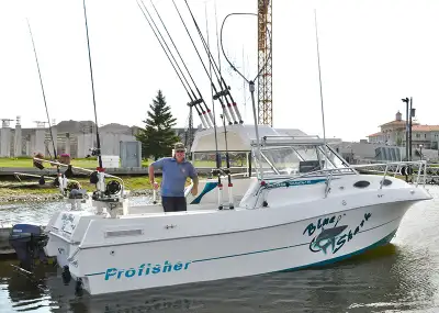 WOW! 24’ GREW Profisher / Turnkey Boat / Ready for Summer This 2001 GREW Profisher 232 is a solid, s...