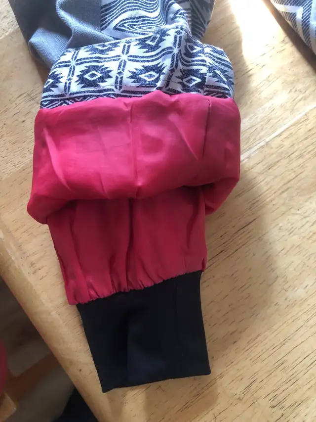 ROXY SKI JACKET SIZE 10/M in Ski in Banff / Canmore - Image 10