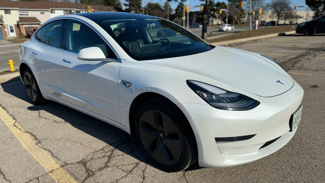 2019 Tesla Model 3 Standard Range plus in Cars & Trucks in City of Toronto - Image 2