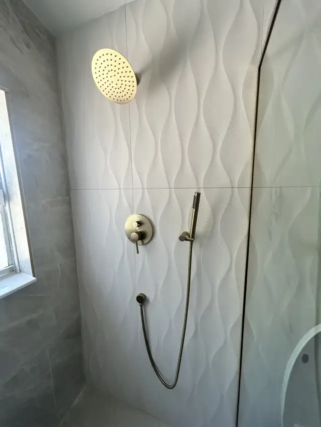 J3 Renovations.    Design, comfort, and style in every detail.64374280050049124