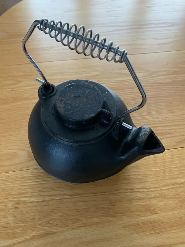 Cast Iron Humidifying Kettle62863738603265121