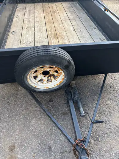 Please read the entire ad before you message me. Manufactured in 1999 Advantage trailer 6x10 205/75/...