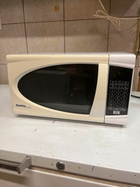 Four micro-onde Danby Microwave oven