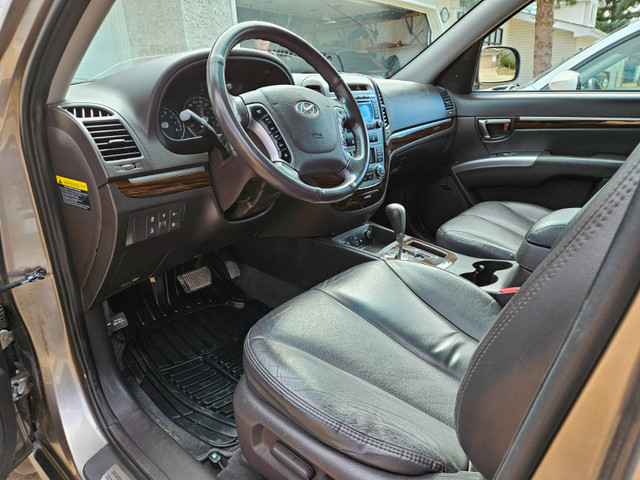 2011 Hyundai Santa Fe AWD V6 Limited in Cars & Trucks in Edmonton - Image 2