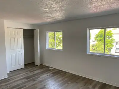 Elegant (3+1)-Bedroom Home for Rent in the Heart of Kitchener – Near Fairview Mall & Hwy 401 Looking...