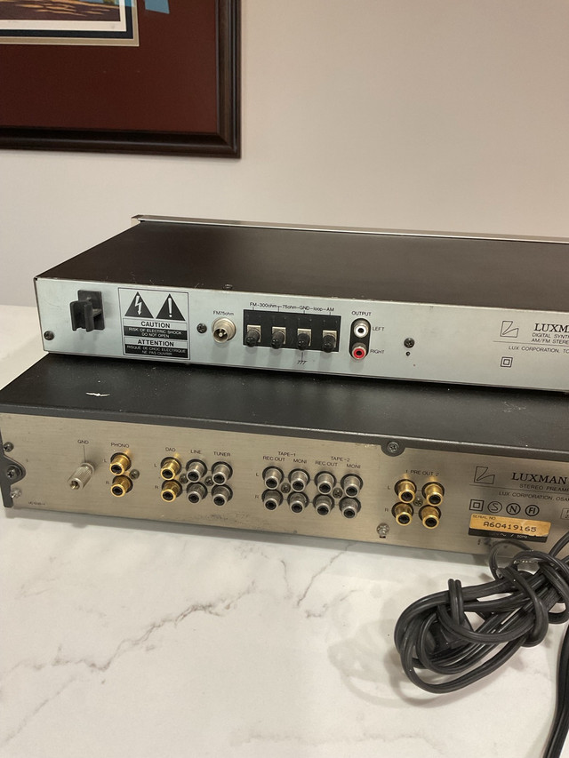 Vintage Luxman C-02 Pre-Amplifier and T-404 Tuner in Stereo Systems & Home Theatre in Trenton - Image 4