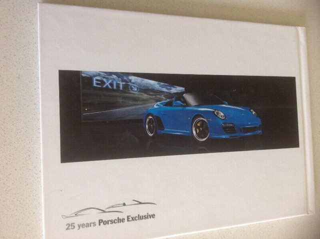 2010 Porsche 911 Speedster Prestige Catalogue Brochure dans Art et objets de collection  à Longueuil/Rive Sud - Image 2