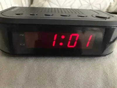 Radio alarm clock . Please check out my other Ads Smoke &Pet free house Use battery Or Eltectricity...