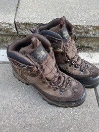 The North Face goretex hiking boots